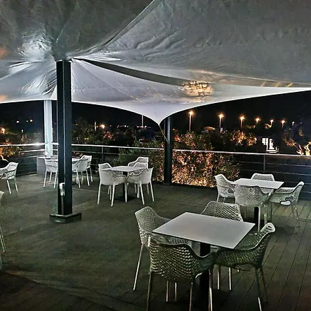 Mobile Elica, Пировац